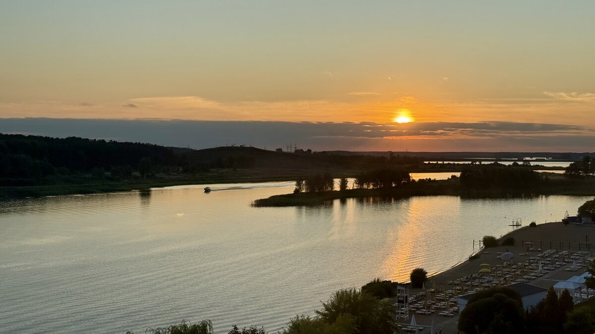 «Зачем мне солнце Монако? Для чего, скажи мне, луна Сен-Тропе?» - Арина Невская «Зачем мне солнце Монако? Для чего, скажи мне, луна Сен-Тропе?» - Арина Невская