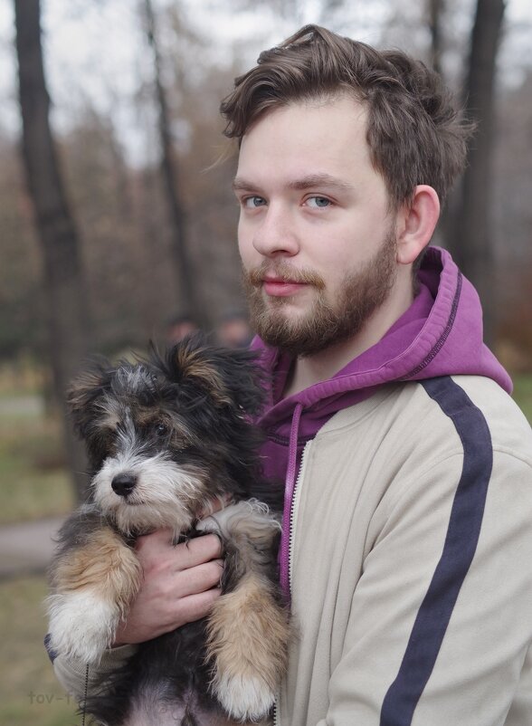 Мужской портрет со щенком - Олег Терёхин Мужской портрет со щенком - Олег Терёхин