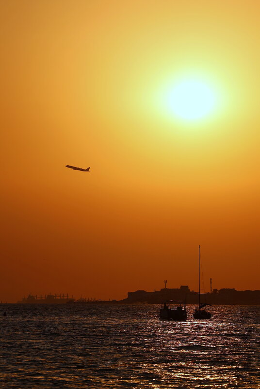 Самолёт и солнце. - Александр Кондаков