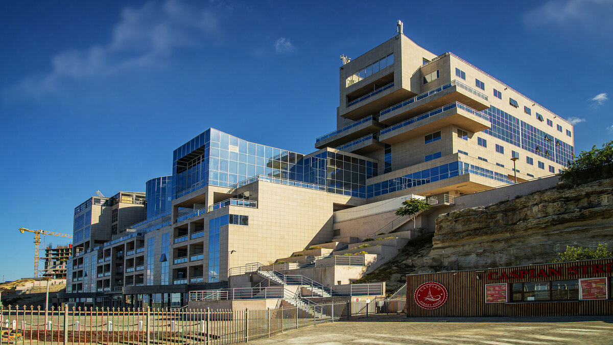 Отель - Анатолий Чикчирный