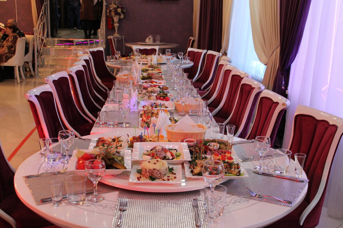 ПРАЗДНИЧНЫЙ СТОЛ - СЕРГЕЙ ФИЛОЧКИН