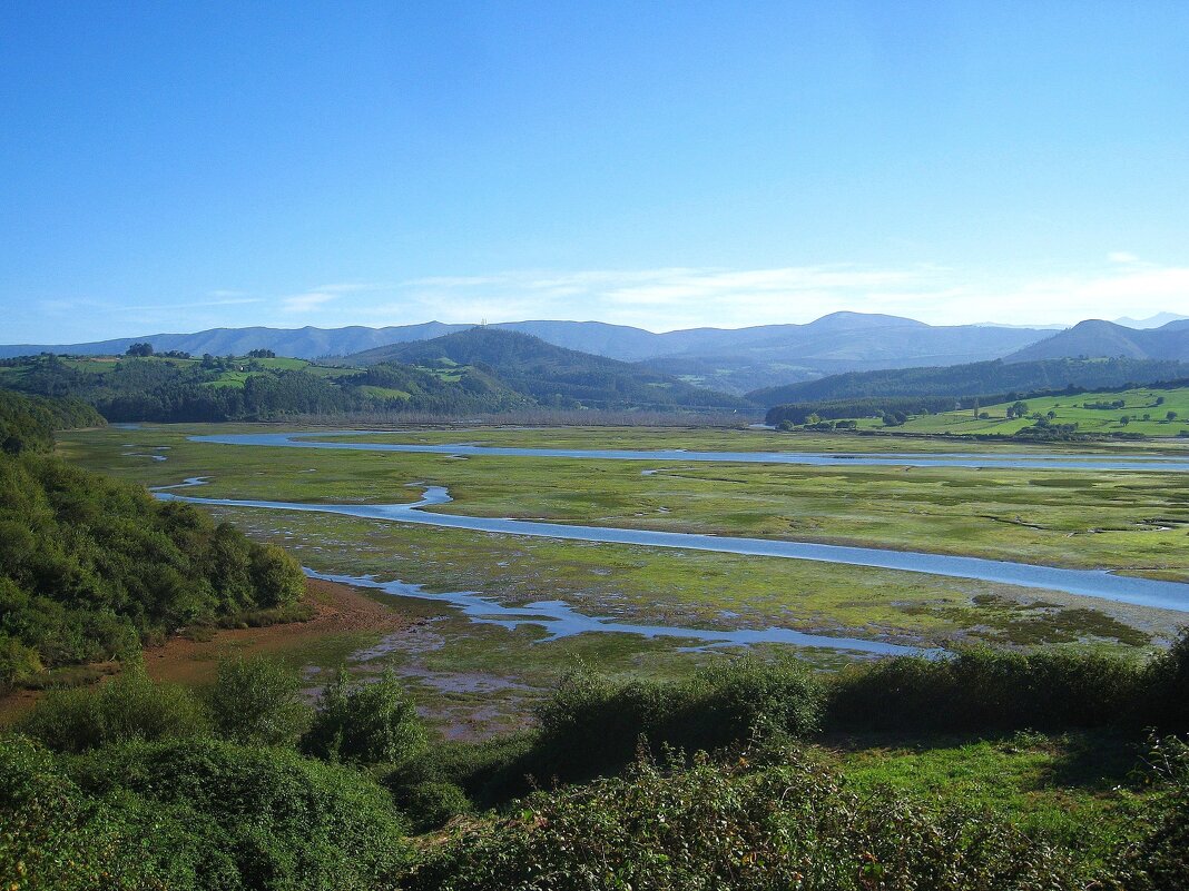 Долина реки Эскудо, Испания. - unix (Илья Утропов) Долина реки Эскудо, Испания. - unix (Илья Утропов)