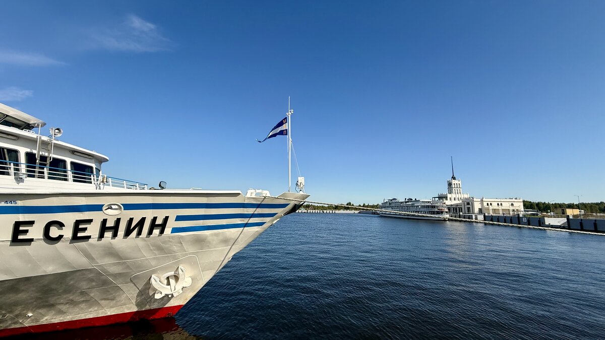 «Расскажите мне о море, корабли..!» - Арина Невская