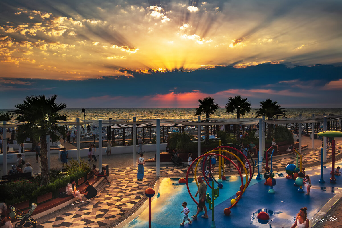 Ривьера в августе - Сергей Алексеевич Митянин