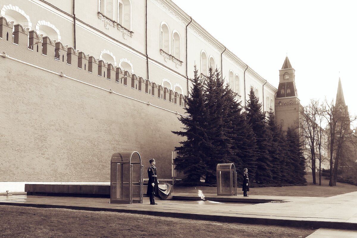 Караул у вечного огня. - Руслан 