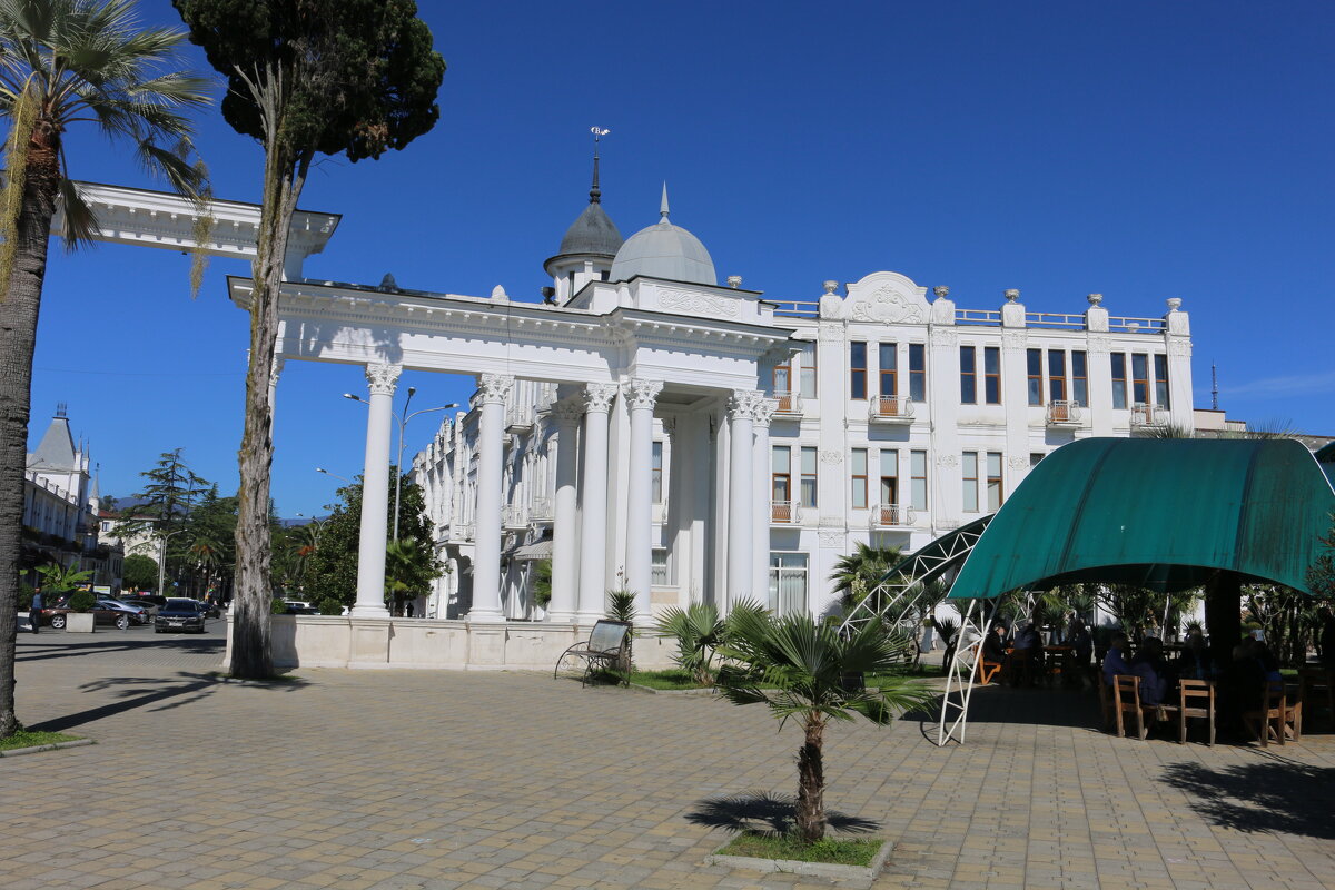 На набережной Сухума - Ольга 