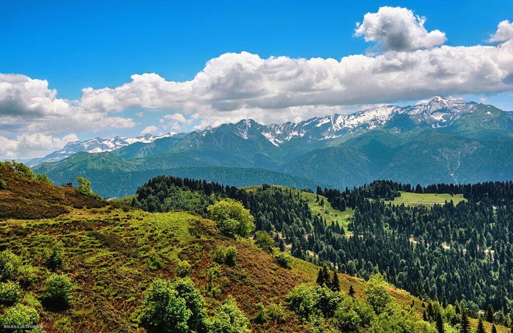 Вид с кресельной канатки Эдельвейс - Mikhail Irtyshskiy Вид с кресельной канатки Эдельвейс - Mikhail Irtyshskiy