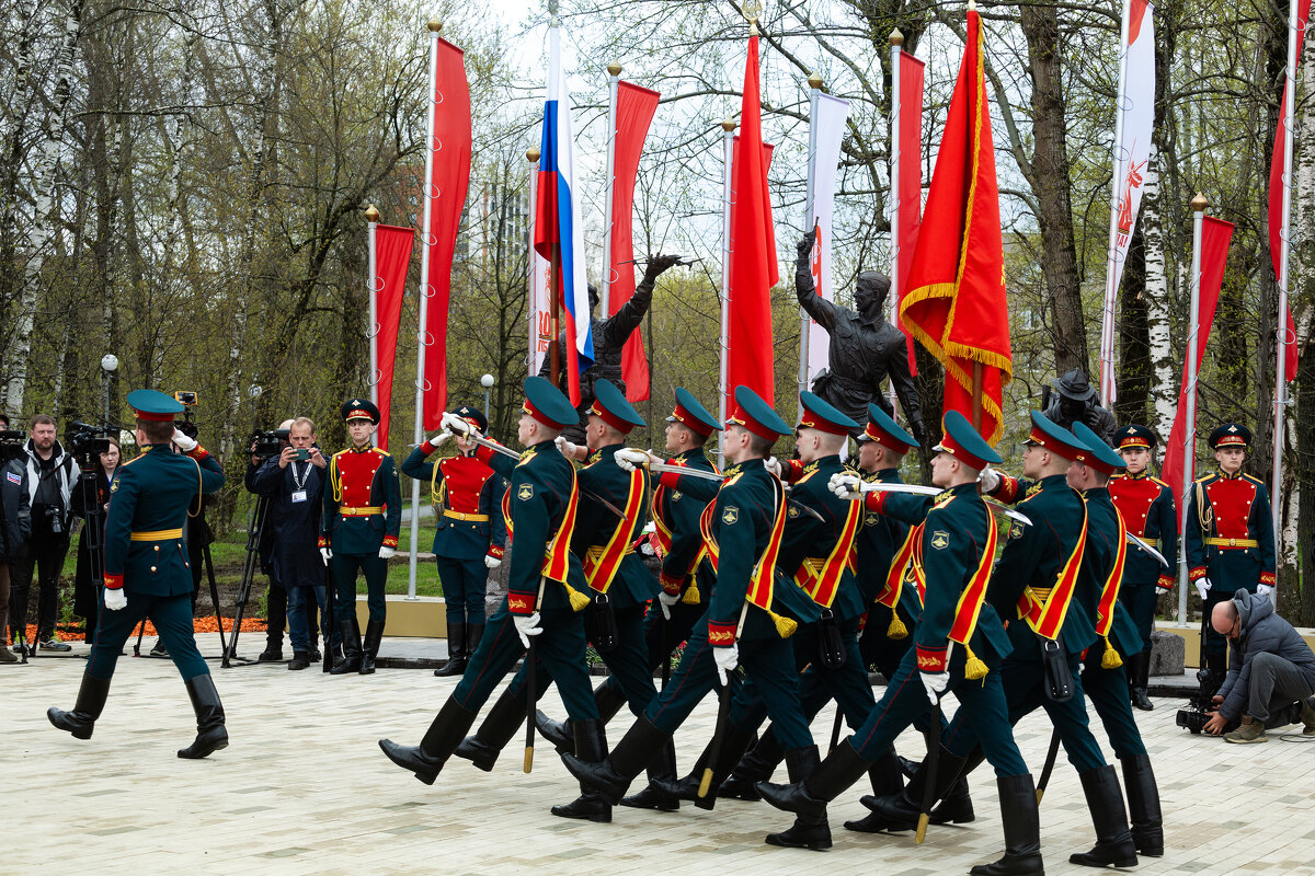 Открытие памятника - Александр Силинский