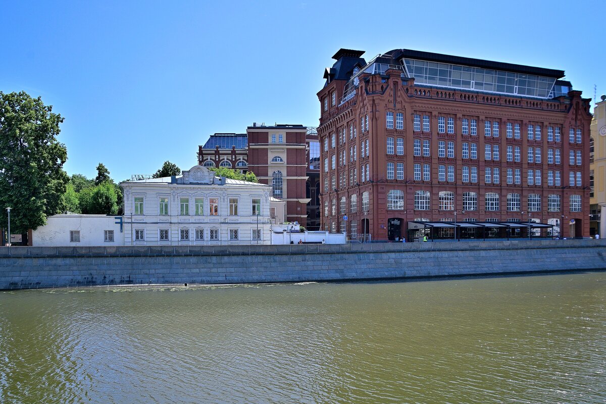 "А я иду, шагаю по Москве..." - Владимир Мигонькин "А я иду, шагаю по Москве..." - Владимир Мигонькин