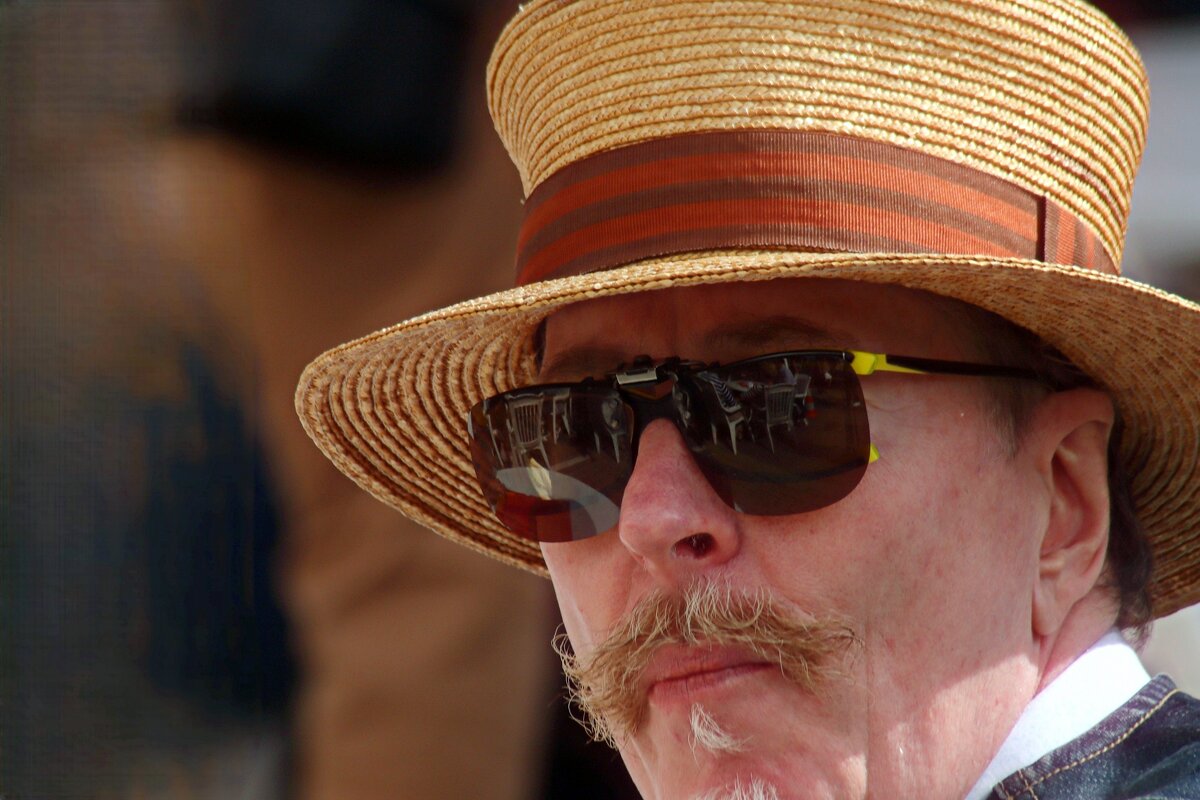 Незнакомец - Юрий. Шмаков