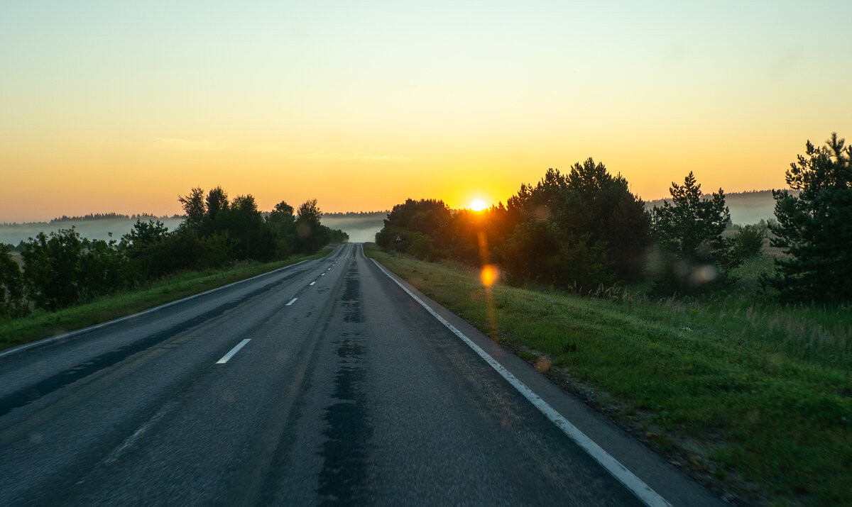 Навстречу солнцу. - Владимир Иванович