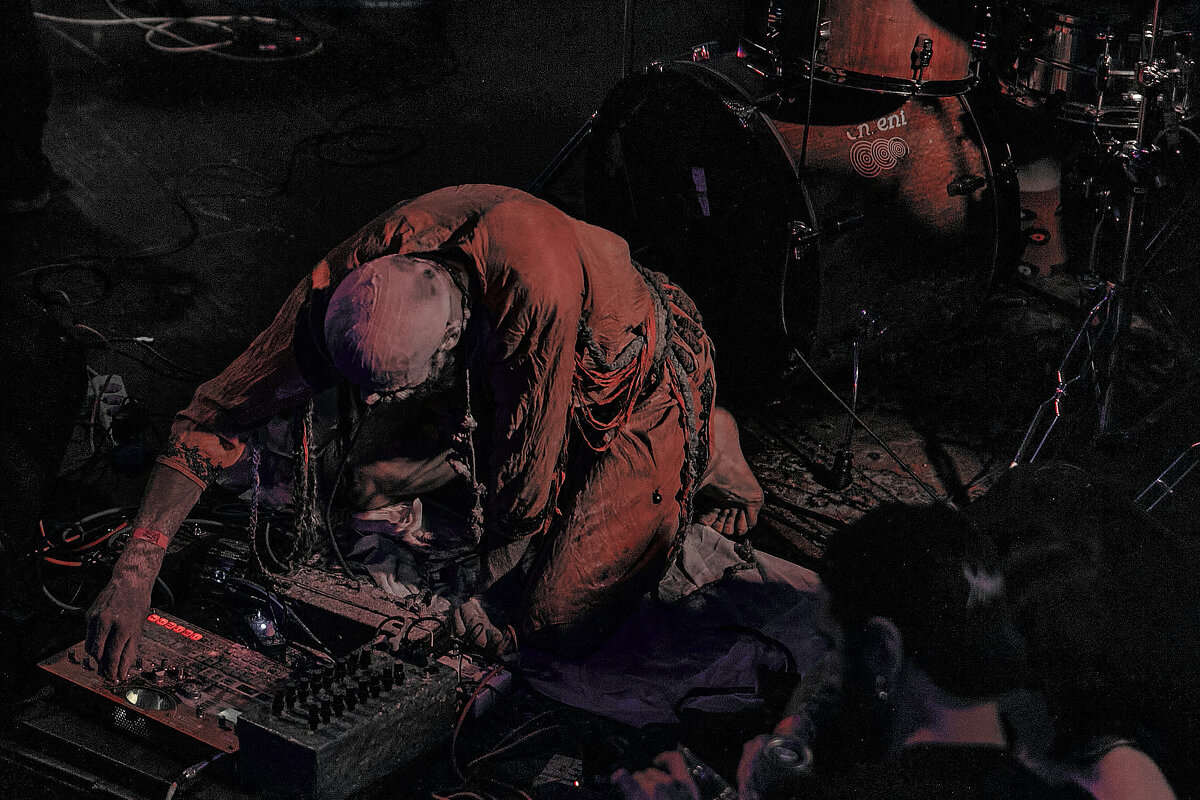 IGOR STARSHINOV, ХЛАДНА и Сергей Летов на 5-летии клуба Ласточка. - Дарья Сай-Скай IGOR STARSHINOV, ХЛАДНА и Сергей Летов на 5-летии клуба Ласточка. - Дарья Сай-Скай