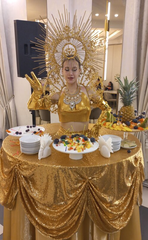 Девочка-стол - alex 