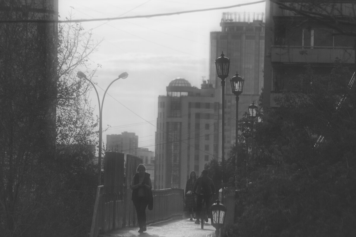 Пешеходный мост - Сергей Сергеев