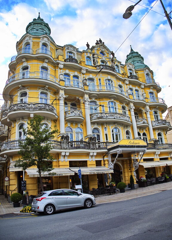 *** - Witalij Löwin