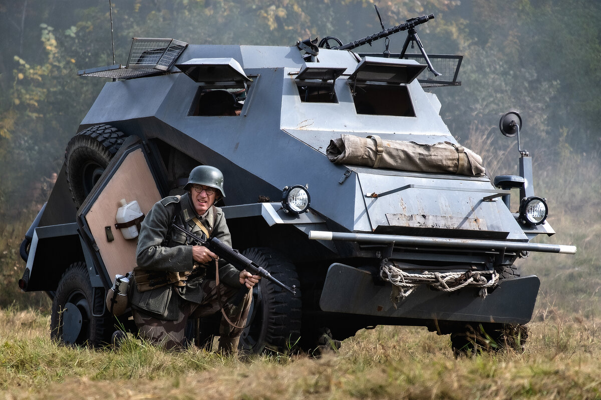 УРАЛЬСКИЕ ГЕРОИ( ФРАГМЕНТ) - Александр УРАЛЬСКИЕ ГЕРОИ( ФРАГМЕНТ) - Александр