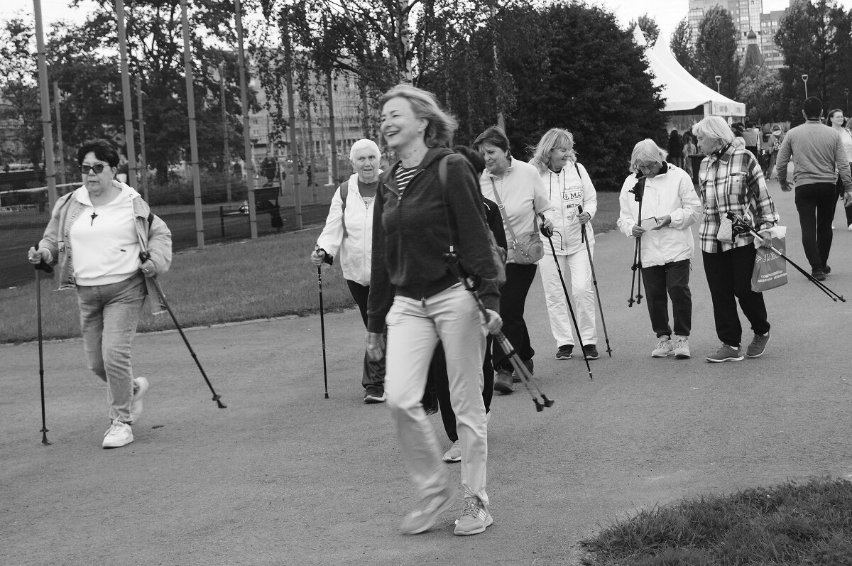 По гаревой дорожке - Виктор Никитенко