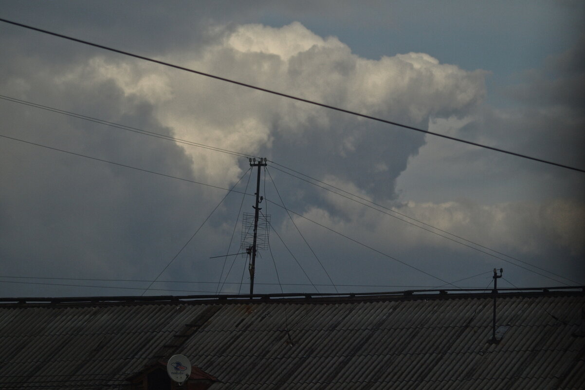 Облака - белокрылые лошадки. - Сергей Сергеев