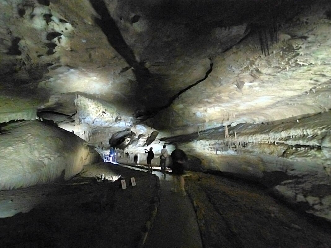 Грузия. Пещера Прометея. - Ольга Довженко