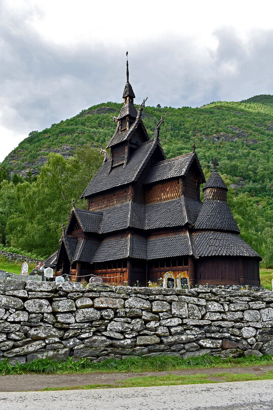 Деревянная церковь Боргунд (Норвегия) - Nina Streapan