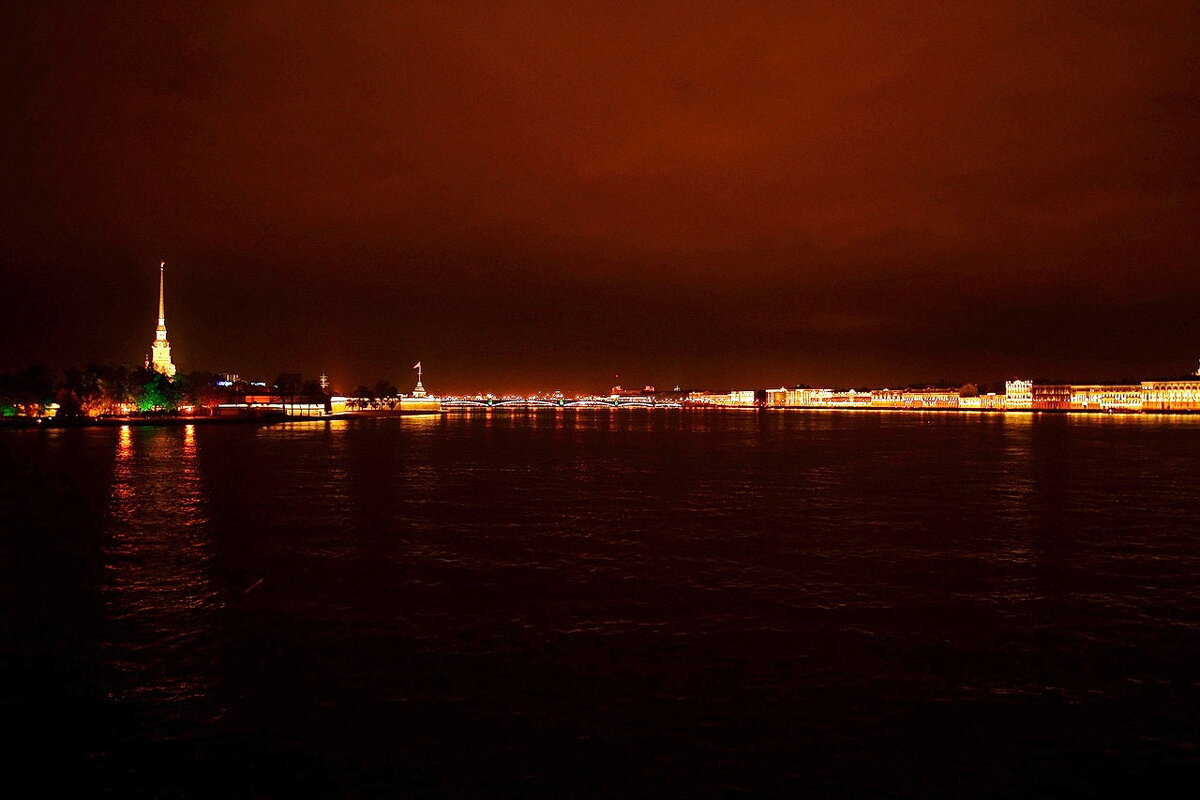 Стрелка В-О... Вид на Петропавловскую крепость и Троицкий мост... (кадр 12) - Игорь Тельцов