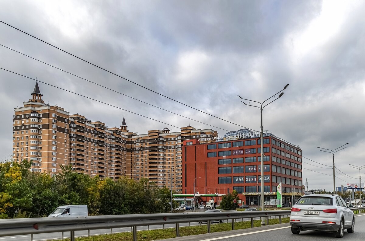 В посёлках строят дома красивее, чем в Новой Москве - Валерий Иванович