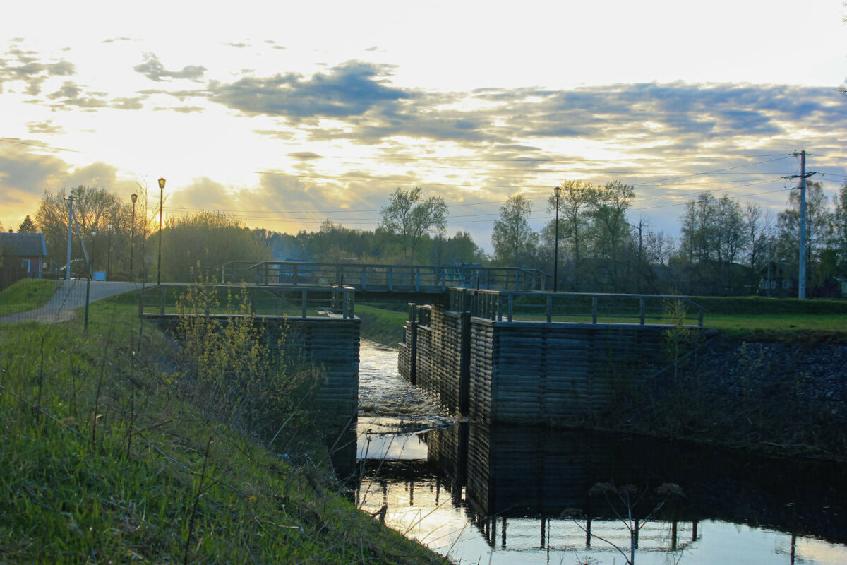 Тихвинский шлюз - Сергей Кочнев