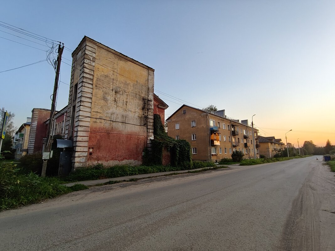По ул.Коммунистической, г.Дно - Артем По ул.Коммунистической, г.Дно - Артем