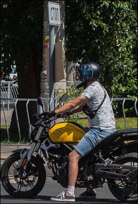 Жёлтый бензобак - Александр Тарноградский