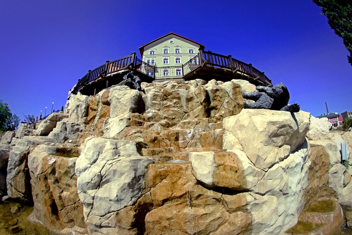 Отель на обрыве - Александр 