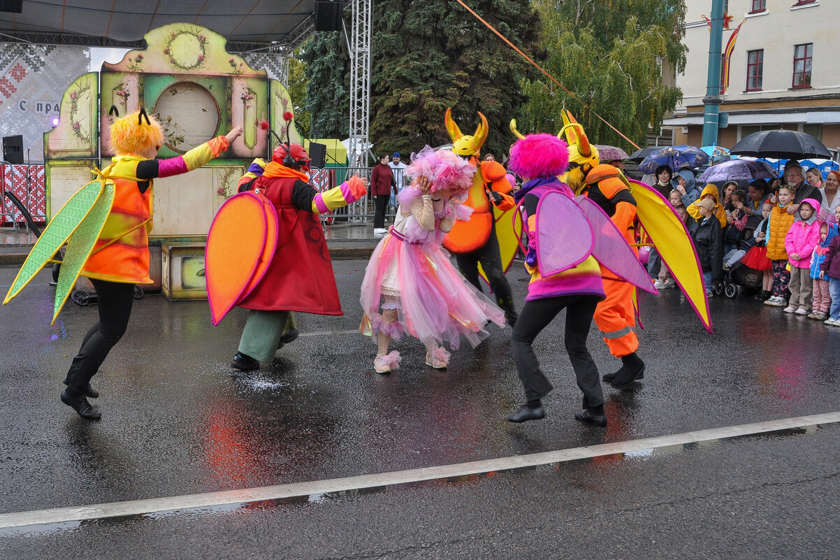 Майские жуки и Дюймовочка (это был очень захватывающий танец) - Татьяна Машошина