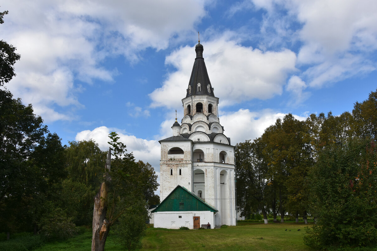 г. Александров. Александровская слобода. Распятская церковь-колокольня ХVI-ХVII вв. - Наташа *****