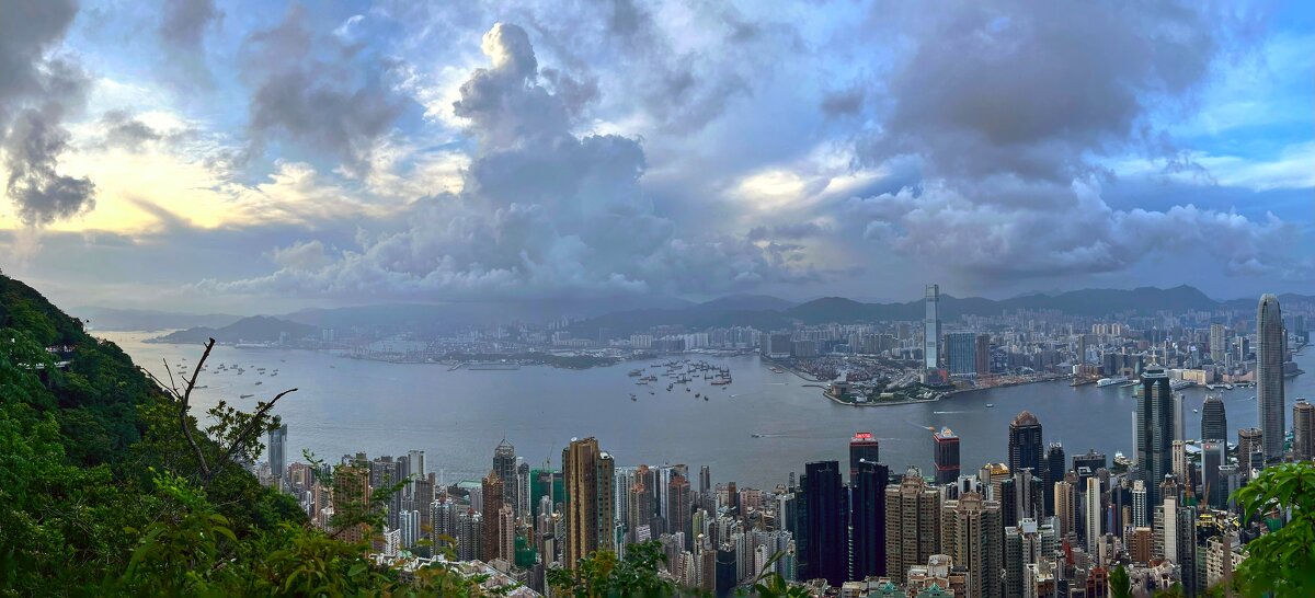 Благоухающая гавань, так переводится название острова и города Гонконг - Николай Соколухин