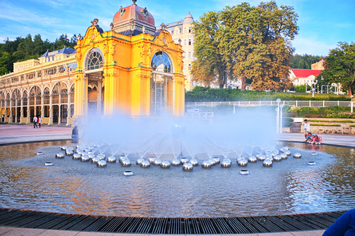 *** - Witalij Löwin