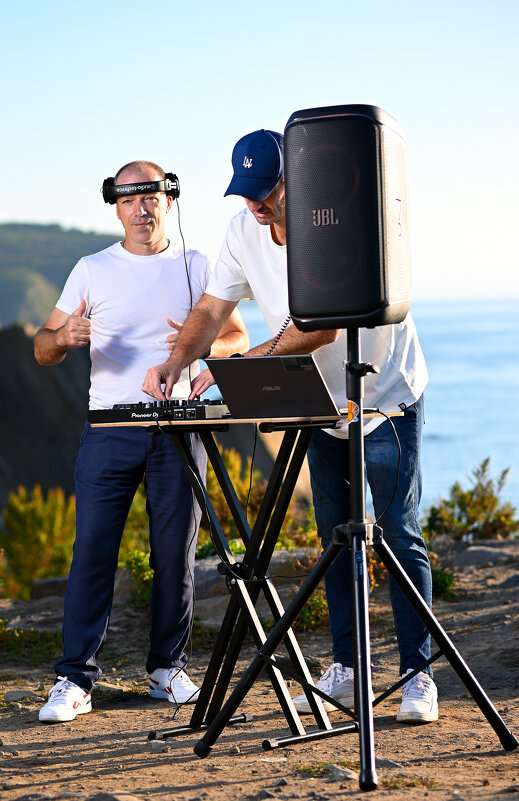 Диджей - Вячеслав Дроздов