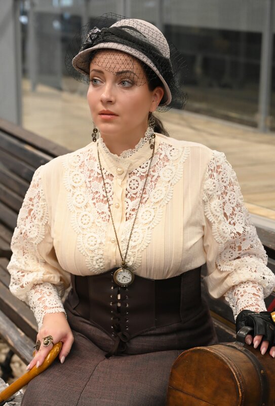 В ожидании  поезда - Valentin Bondarenko