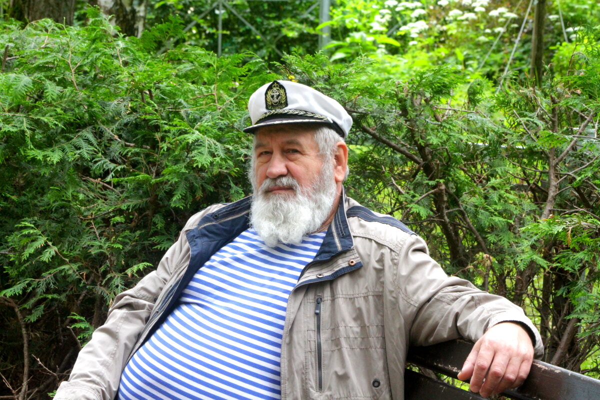 О друзьях товарищах - олег свирский 