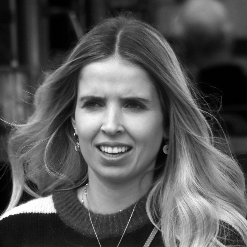 Прохожая - Юрий. Шмаков