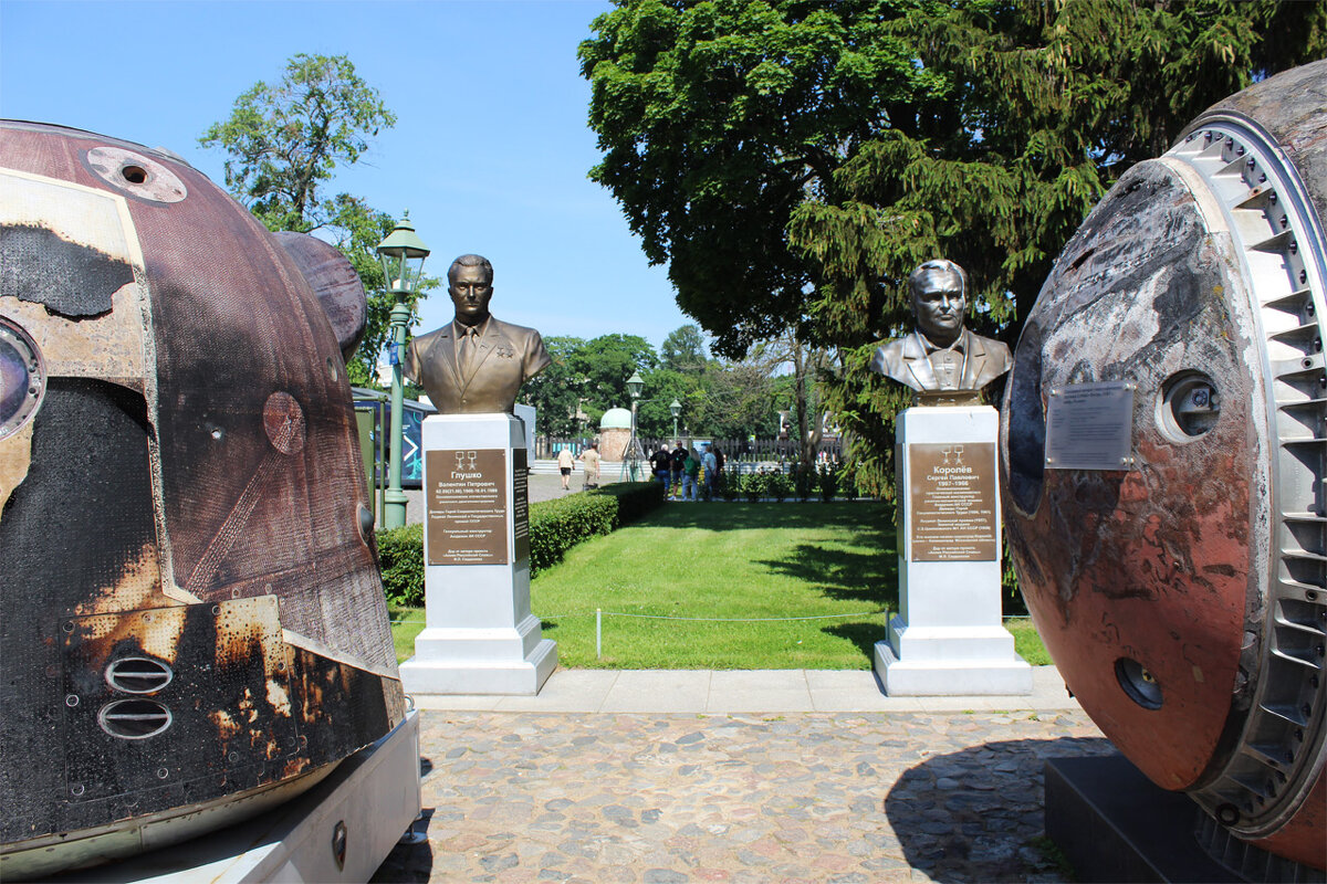 Музей космонавтики и ракетной техники им. В.П. Глушко d Петропавловской крепости - Любовь ***