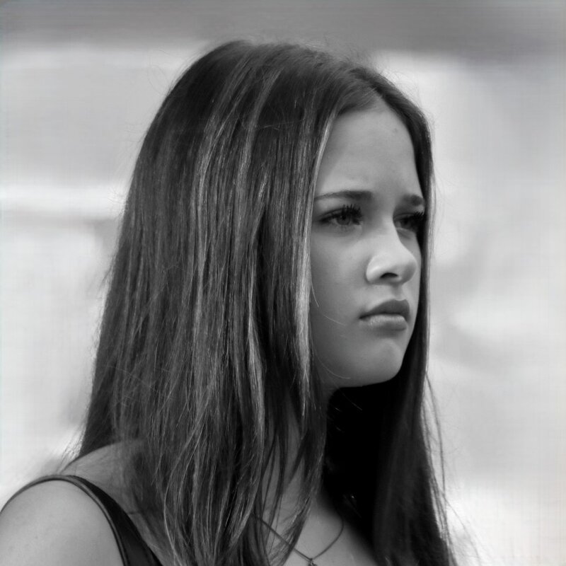 Девчонка с нашего двора - Юрий. Шмаков