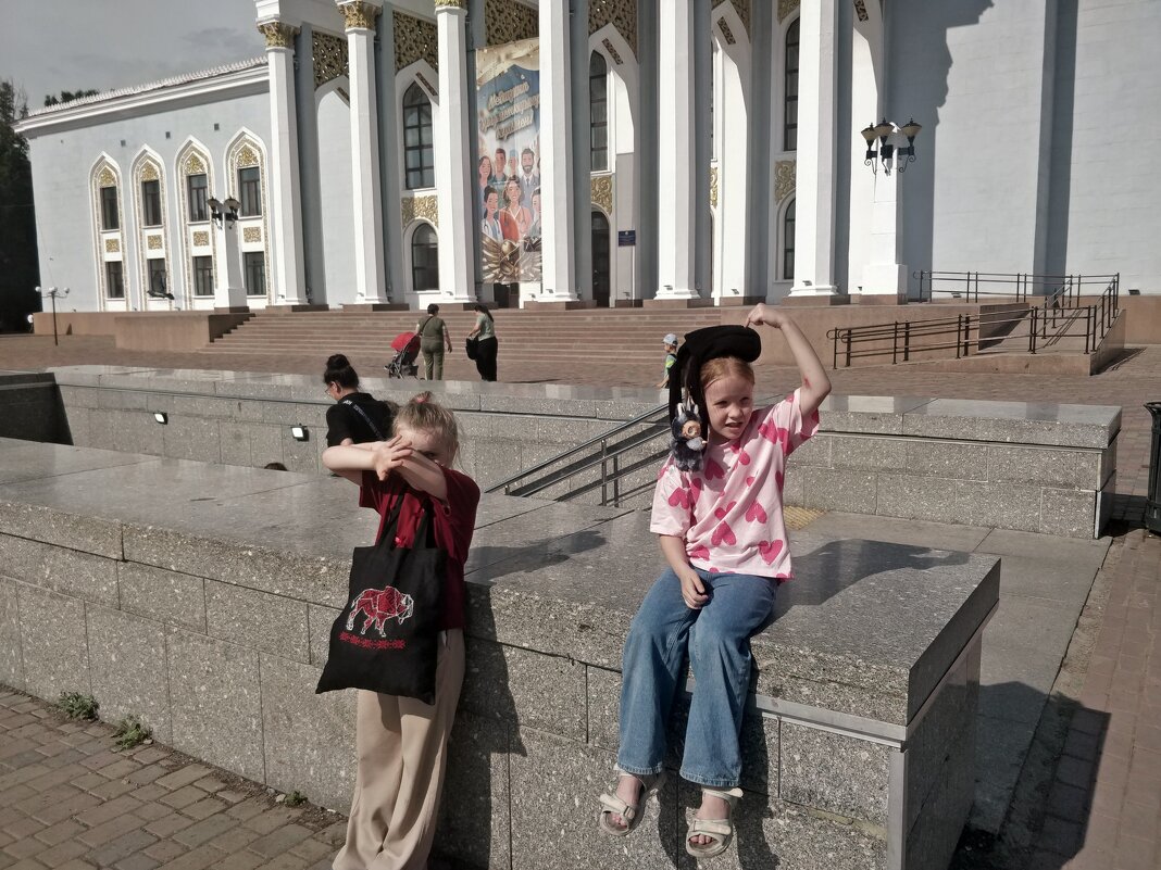 Сидим - Андрей Хлопонин