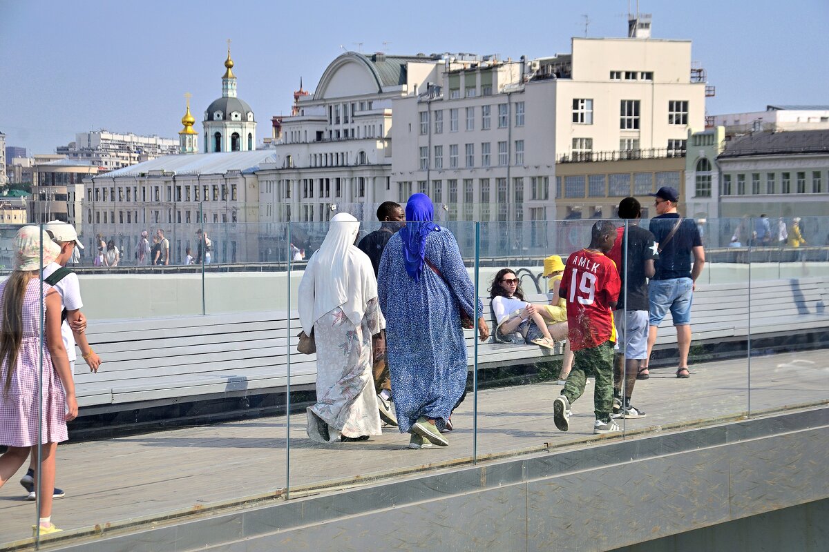 "А я иду, шагаю по Москве..." - Владимир Мигонькин