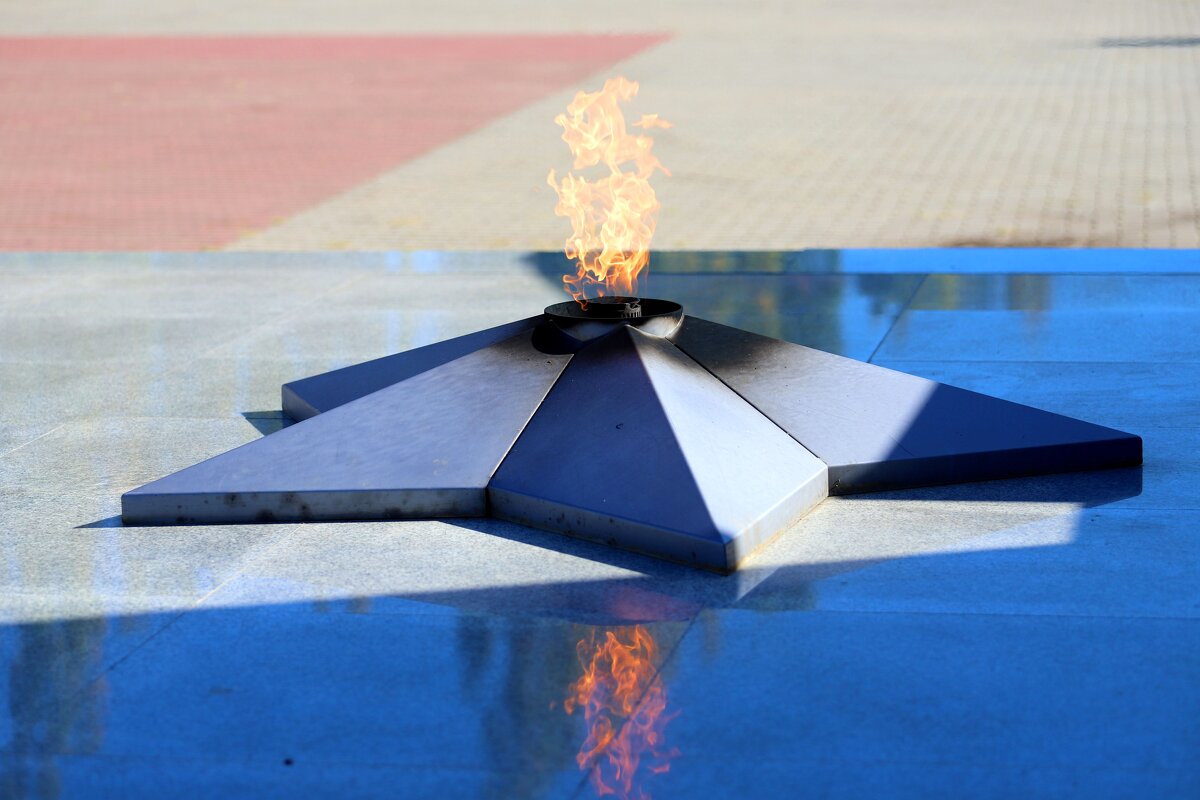 *** - Андрей Л. В.