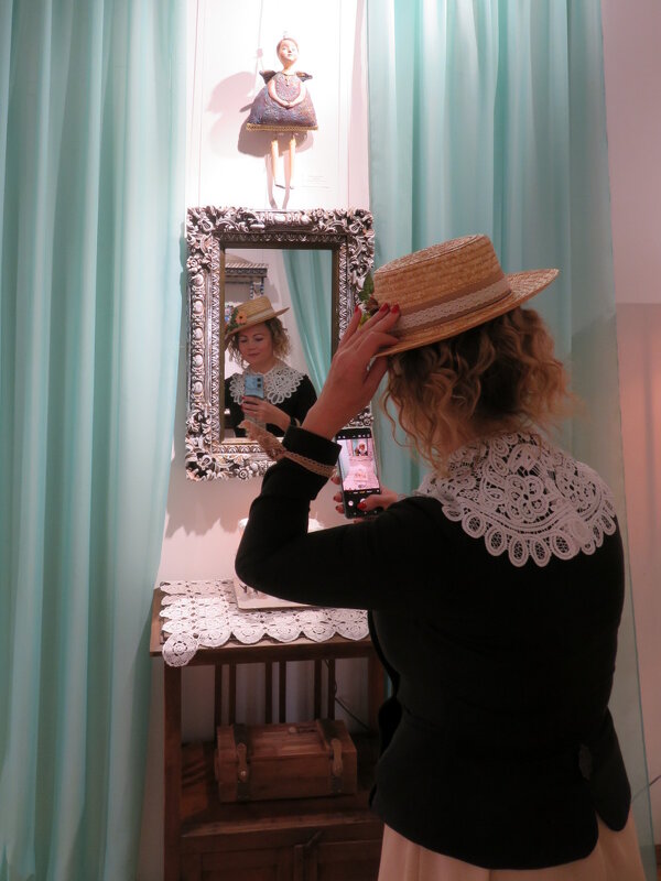 На выставке авторской куклы (1). - Егор Бабанов