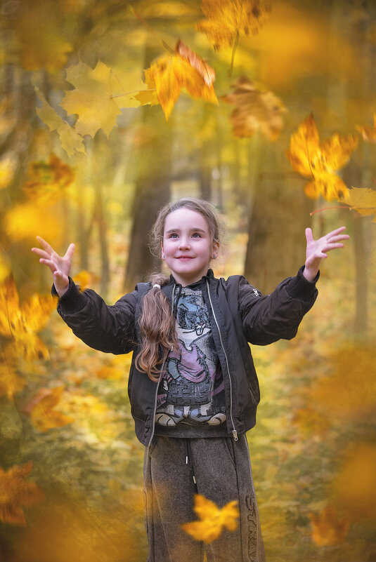 Осень распахнув объятия... - Svetlana Galvez