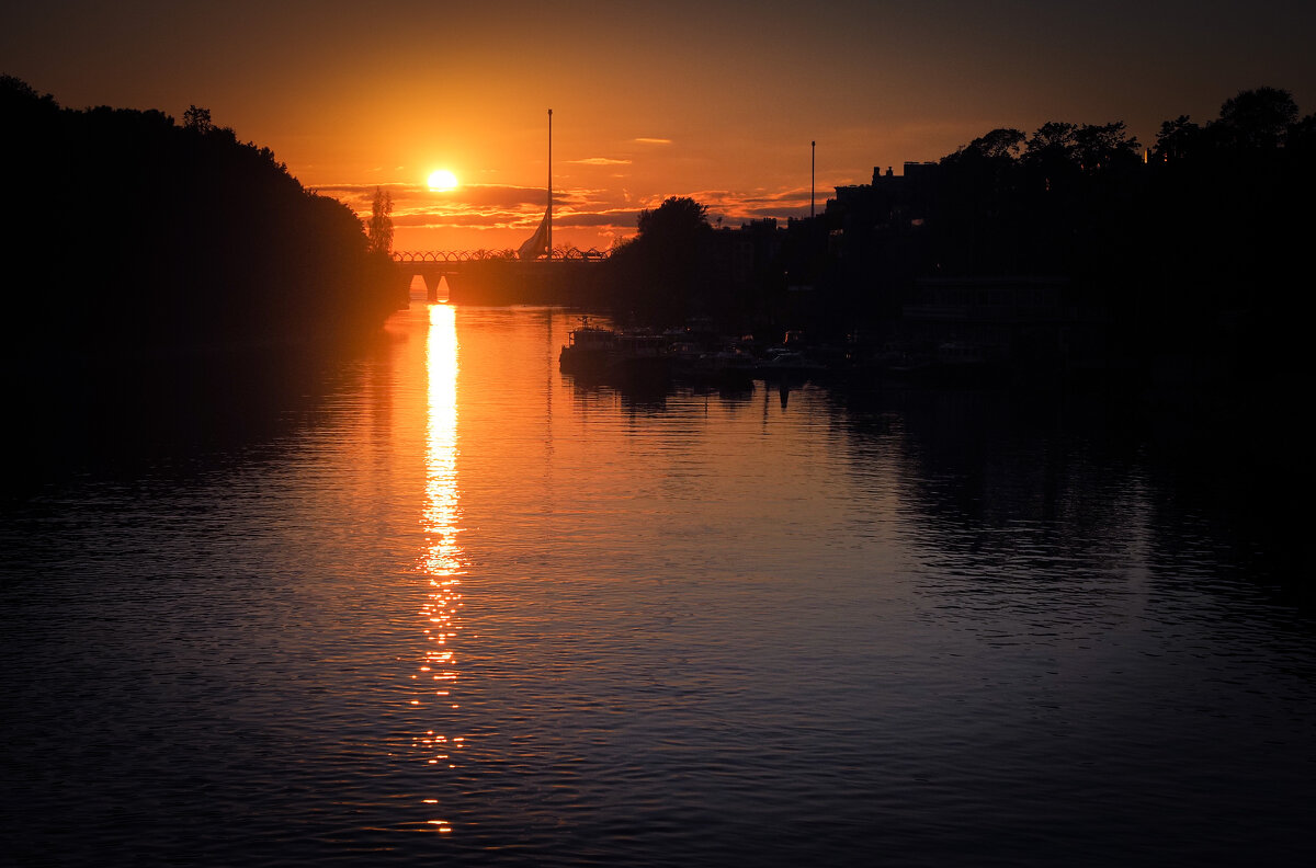 Вечером на Большой Невке - Магомед .
