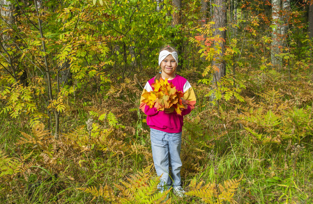 Алиса на фоне осени - Сергей Цветков