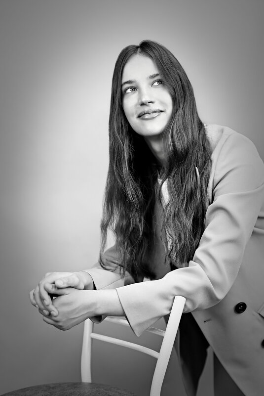 девушка - Александра Николаева