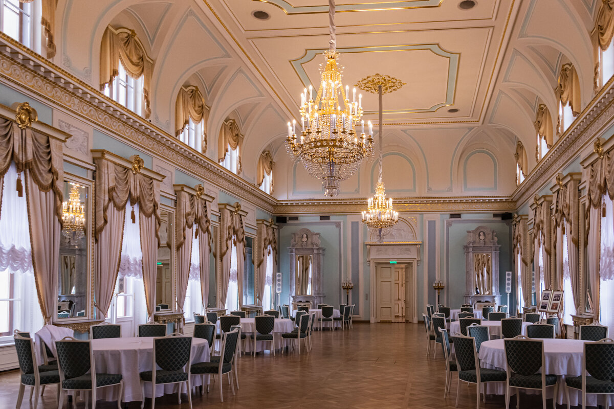 Голубой зал - navalon M