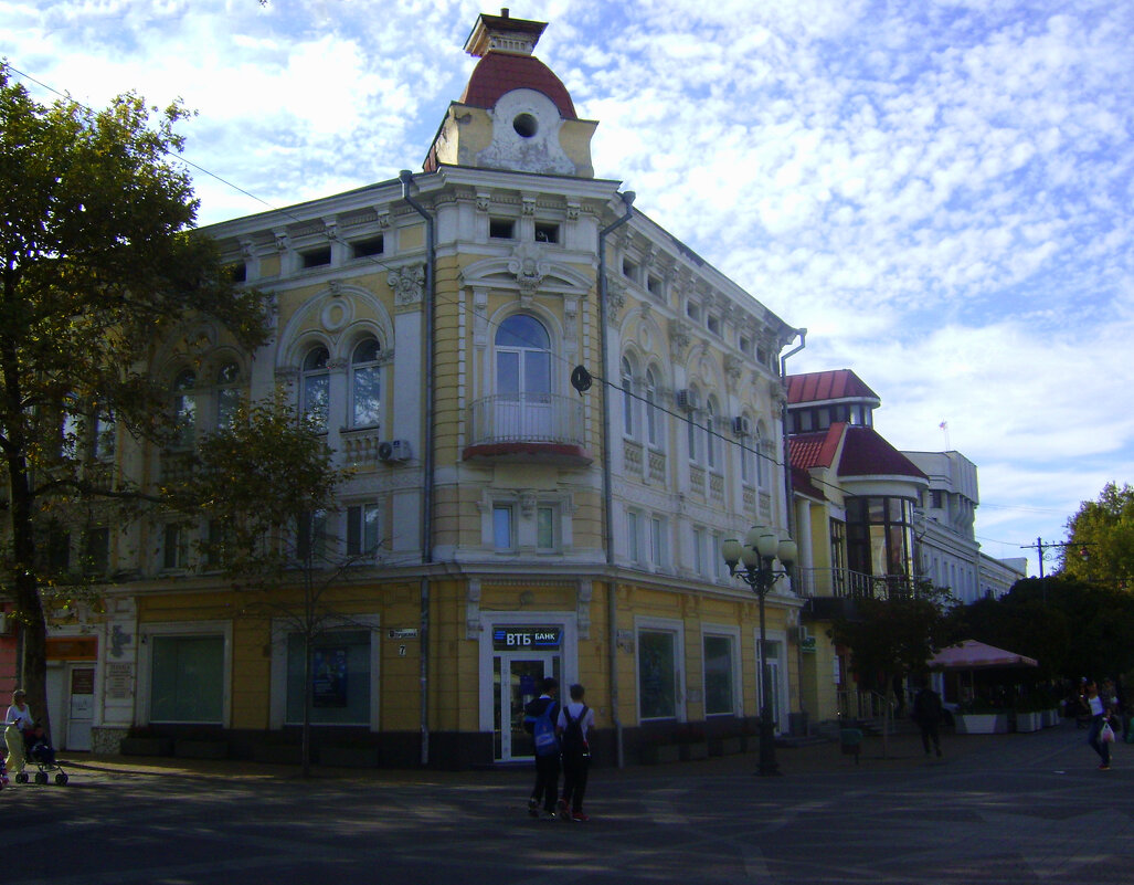 На перекрёстке  улиц  Пушкина и Карла Маркса - Валентин Семчишин